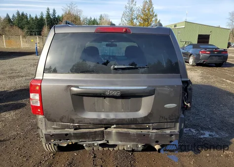 2016 Jeep Patriot Latitude z USA, uszkodzony, nr VIN 1C4NJPFB4GD801750